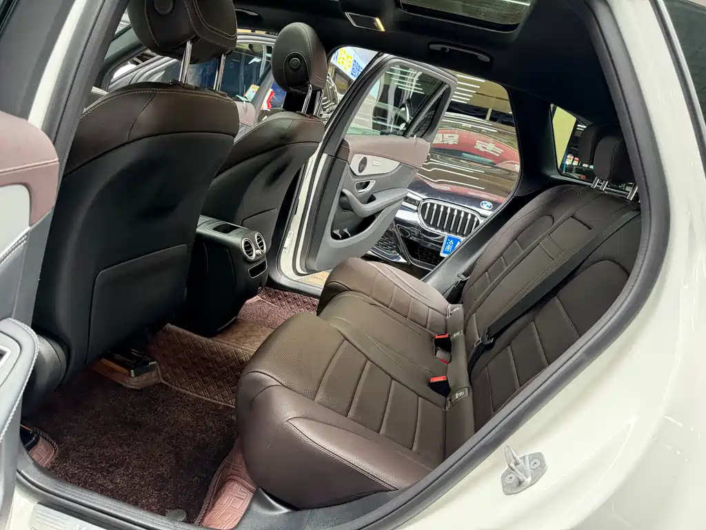Mercedes-Benz GLC 2020 — фото 16
