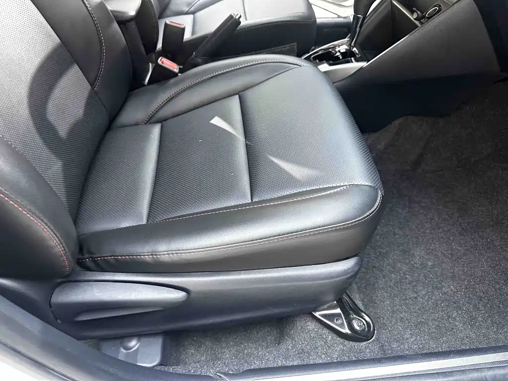 Toyota Yaris L 2022 — фото 17