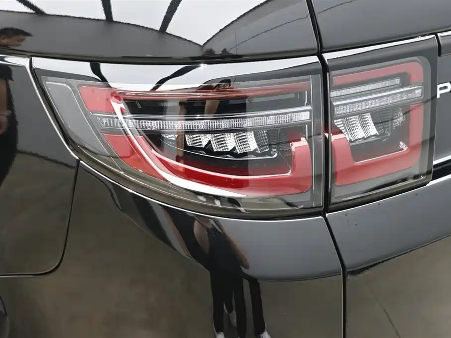 Land Rover Discovery Sport 2024 — фото 27