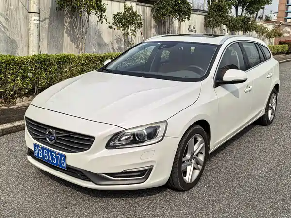 Volvo V60 2015