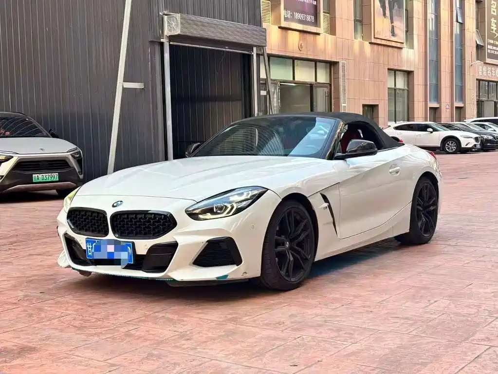BMW Z4 2023 — фото 1