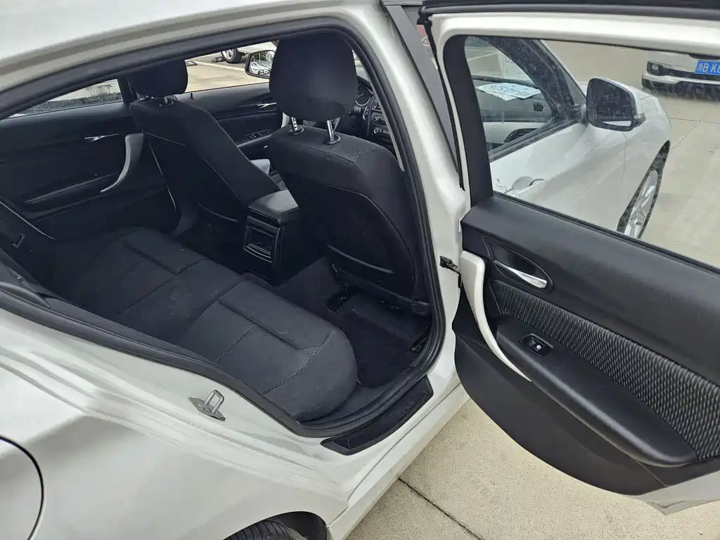 BMW 1 Series 2014 — фото 15
