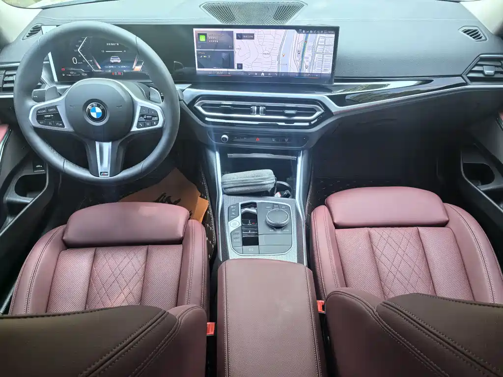 BMW 3 Series 2024 — фото 10