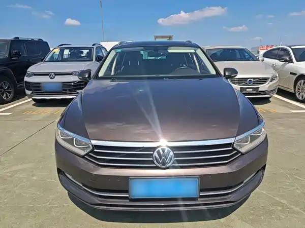 Volkswagen Viloran 2016