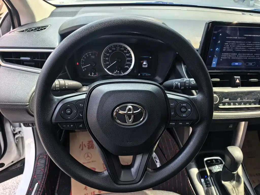 Toyota Corolla Cross 2023 — фото 12