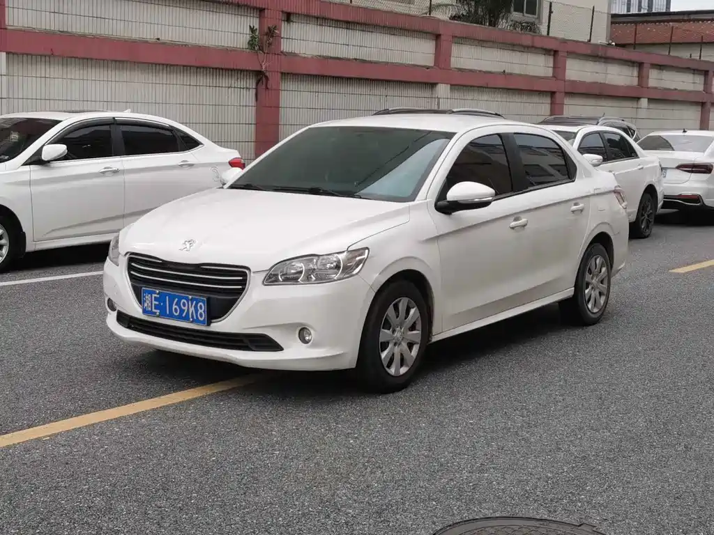 Peugeot 301 2016