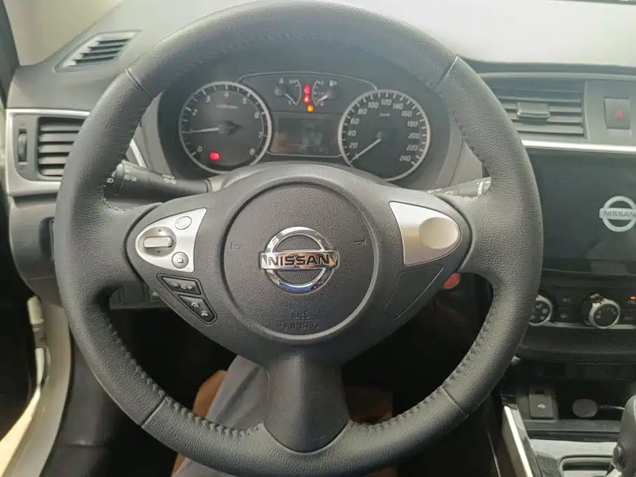 Nissan Sylphy 2019 — фото 15