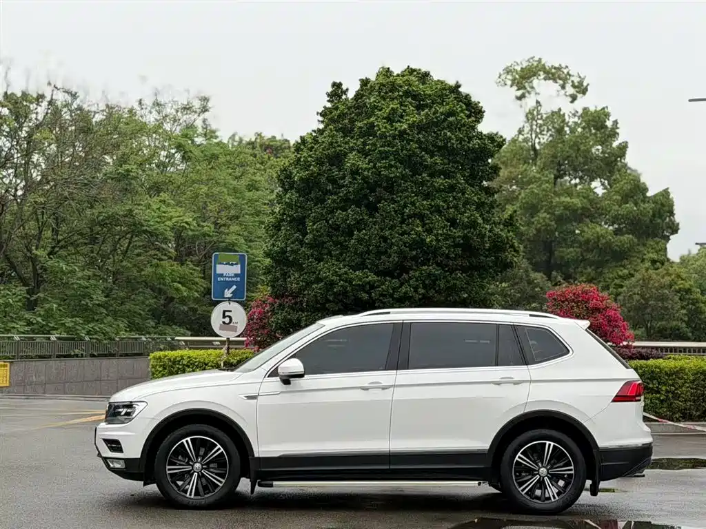 Volkswagen Tiguan L 2020 — фото 3
