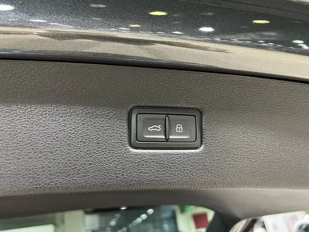 Audi SQ7 2024 — фото 25