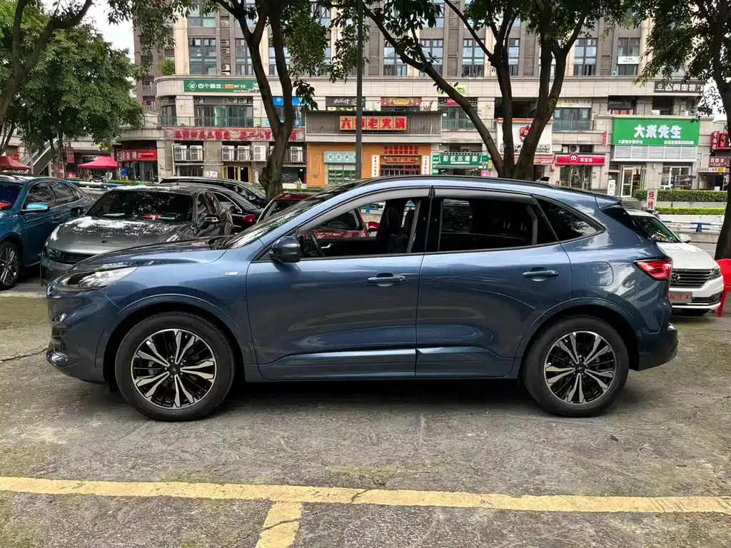Ford Escape 2020 — фото 4