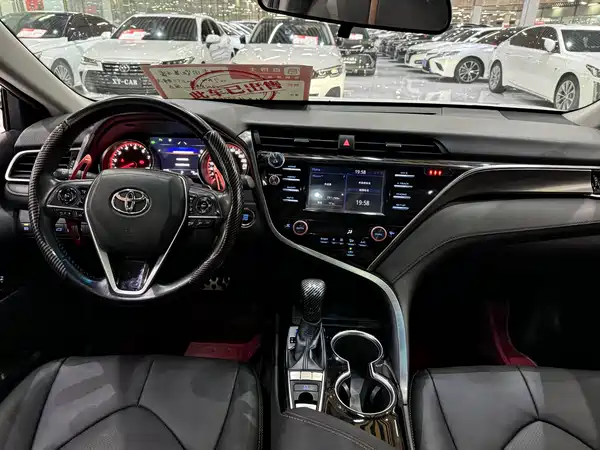 Toyota Camry 2018