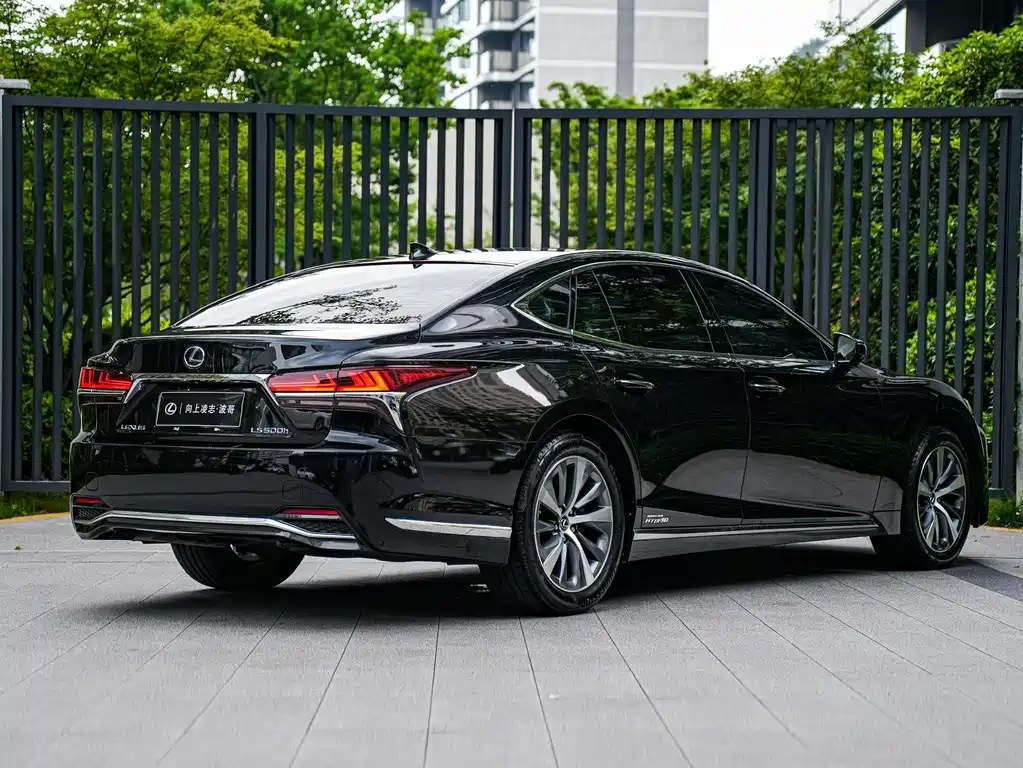 Lexus LS 2019 — фото 4
