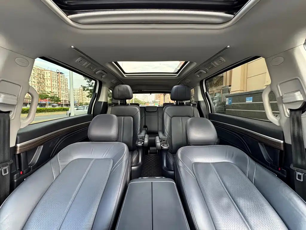 GAC Motor Trumpchi M8 2022 — фото 15