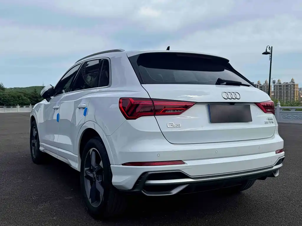 Audi Q3 2021