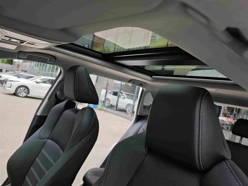 Toyota Wildlander 2023 — фото 16