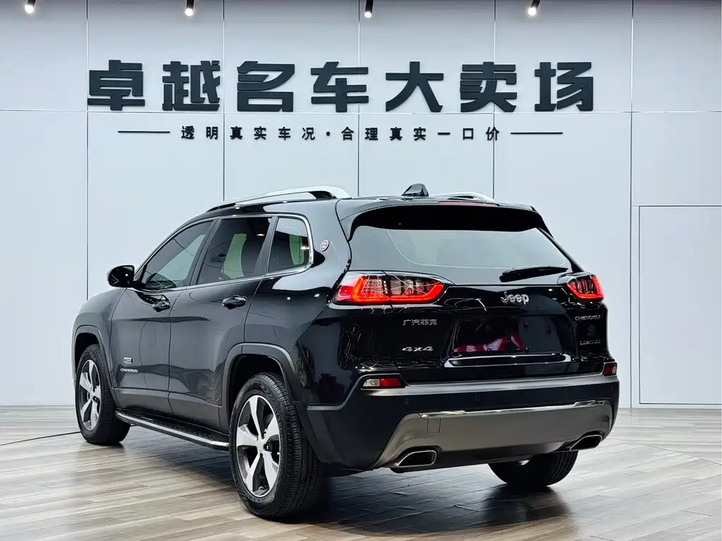 Jeep Cherokee 2020 — фото 5