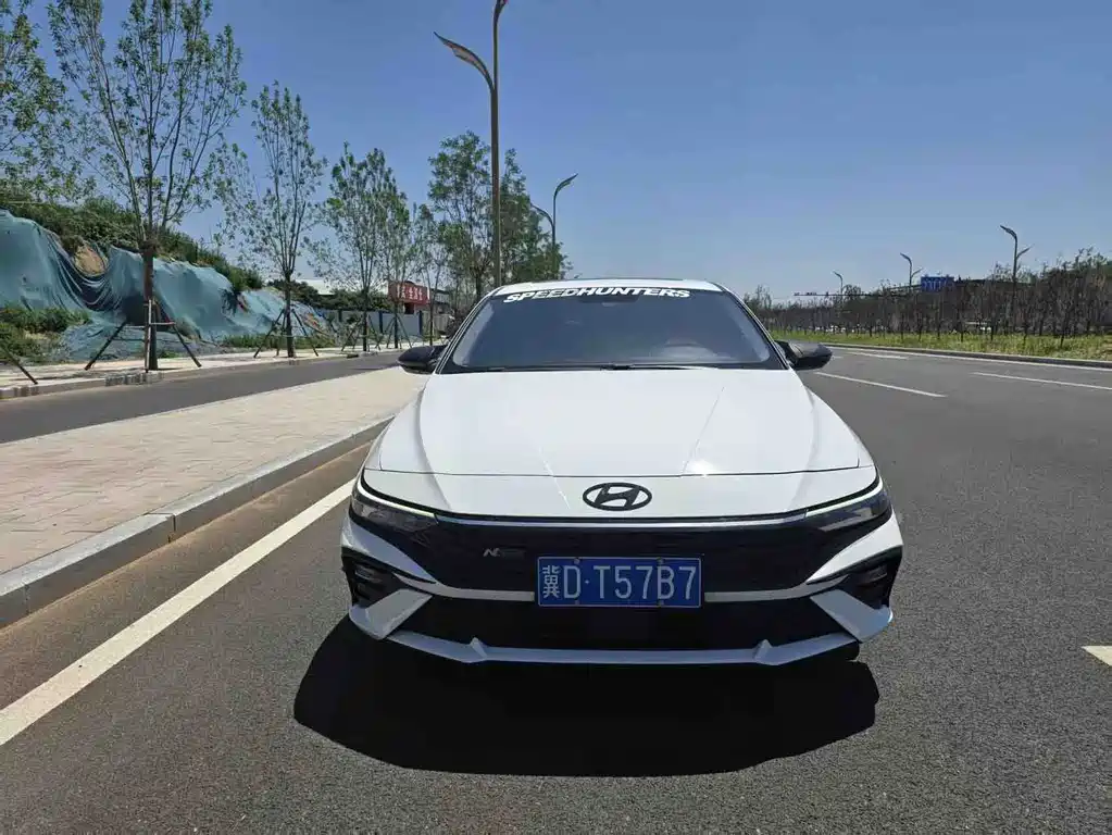 Hyundai Elantra 2023
