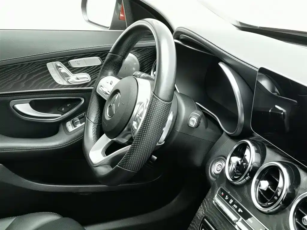 Mercedes-Benz C-Class 2019 — фото 22