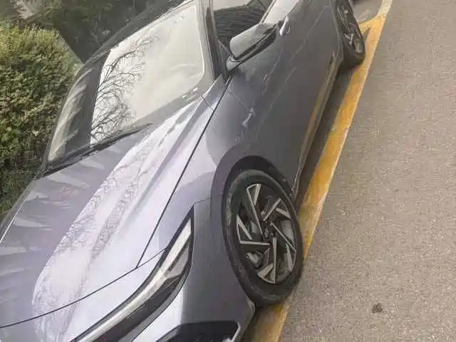 Hyundai Elantra 2023