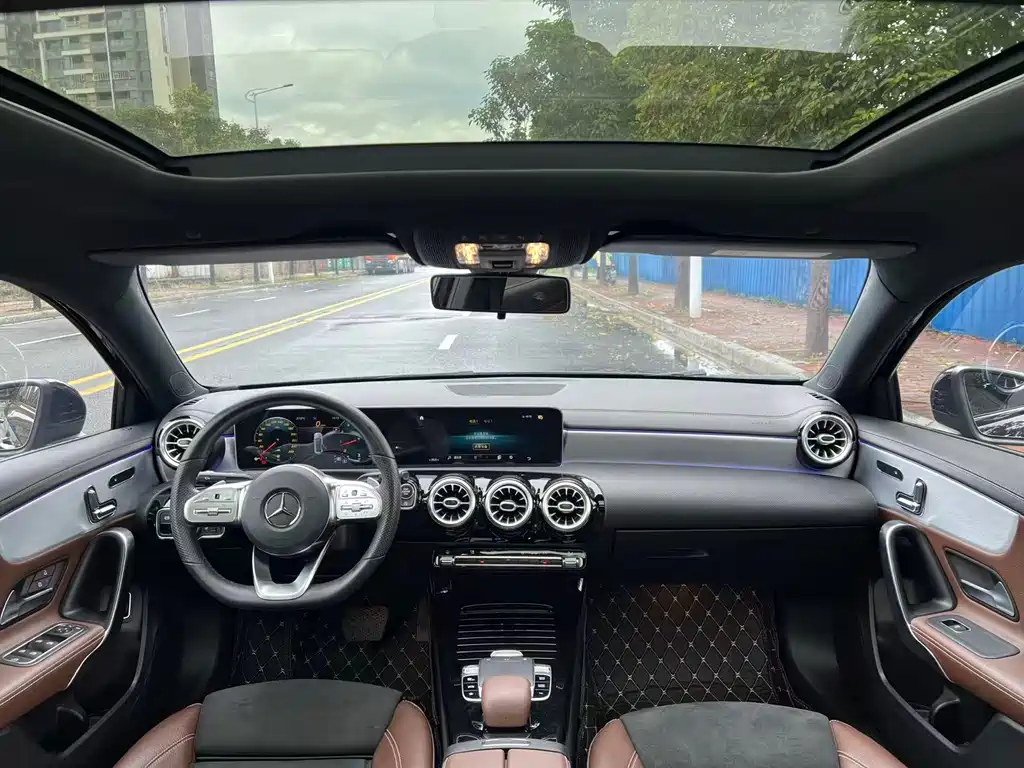 Mercedes-Benz A-Class 2019 — фото 8