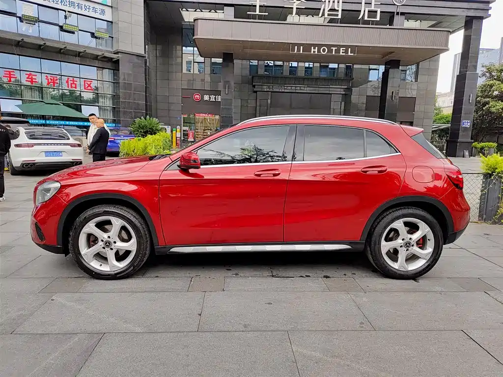 Mercedes-Benz GLA 2018 — фото 3