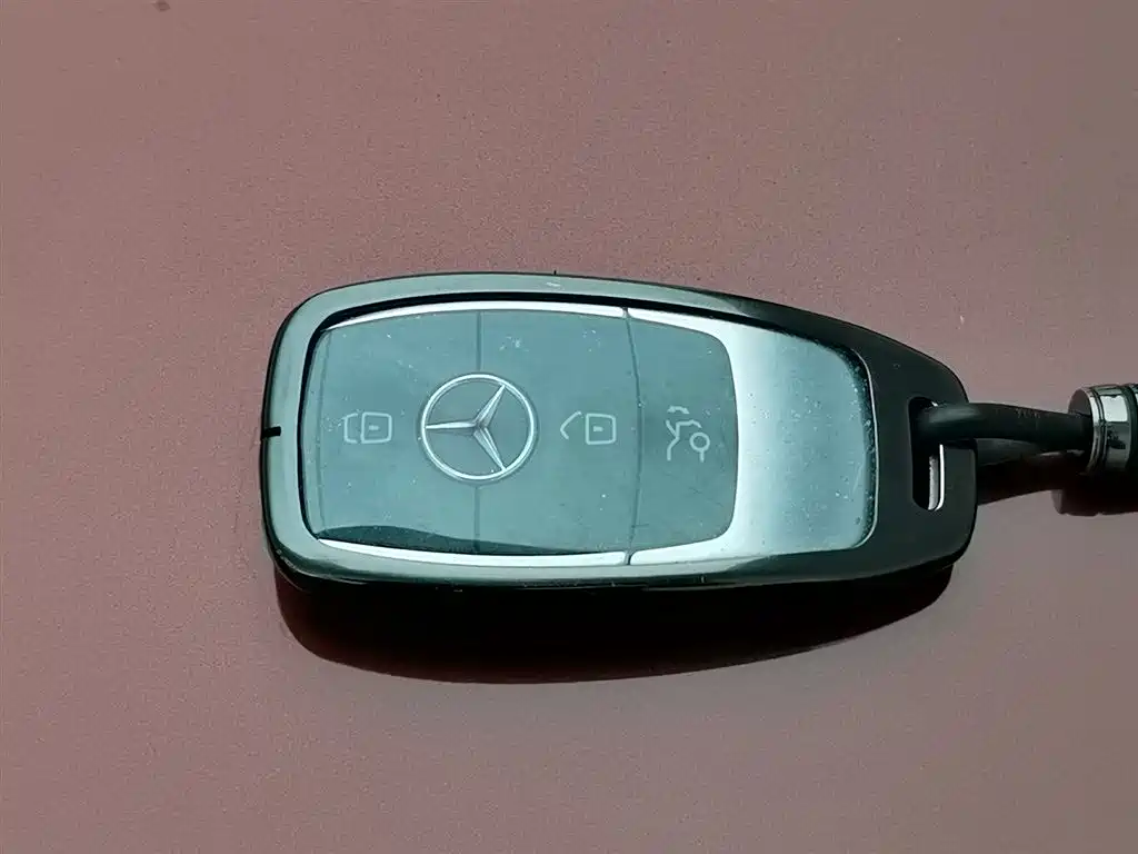 Mercedes-Benz C-Class 2019 — фото 19