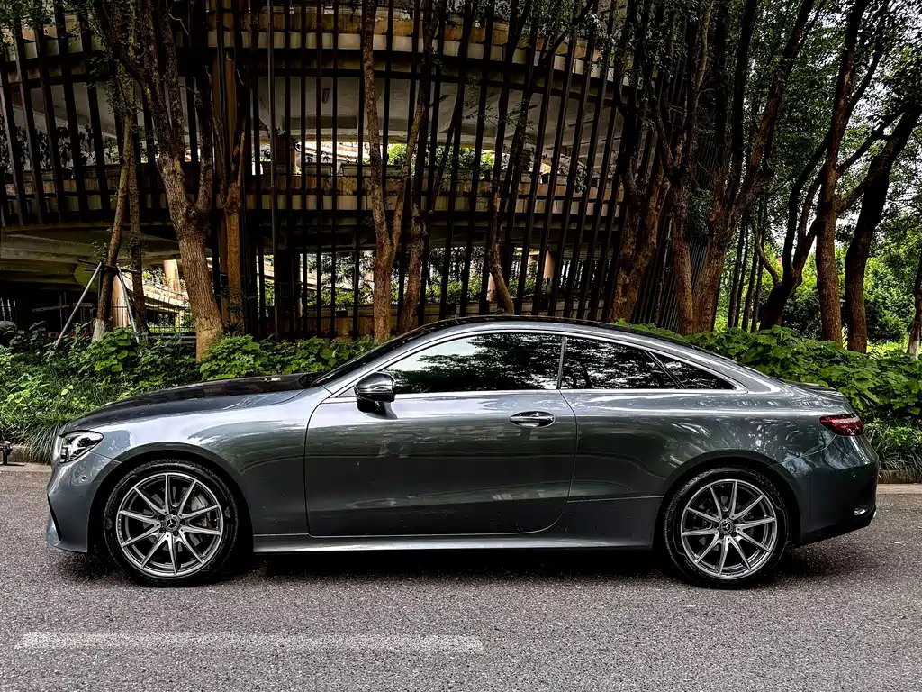 Mercedes-Benz E-Class 2023 — фото 3