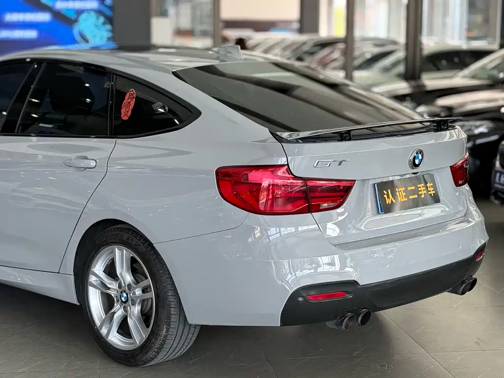 BMW 3 Series GT 2018 — фото 20