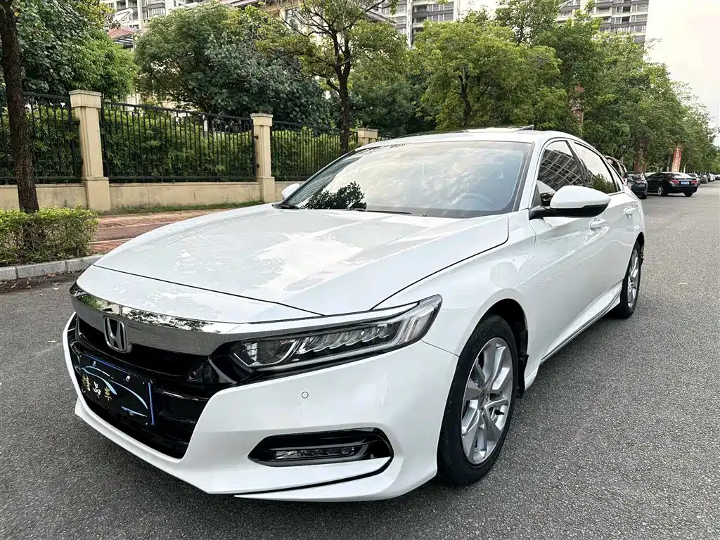 Honda Accord 2020 — фото 1