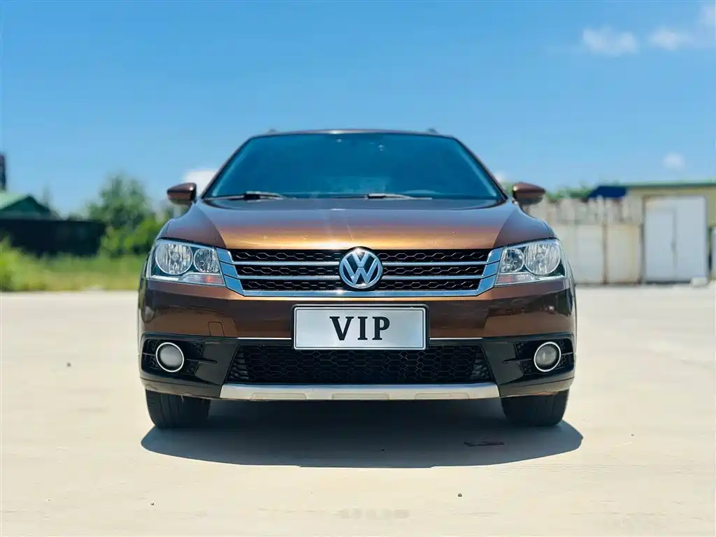 Volkswagen Cross Lavida 2014