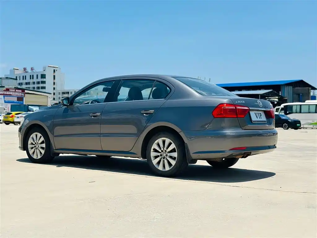 Volkswagen Lavida 2013