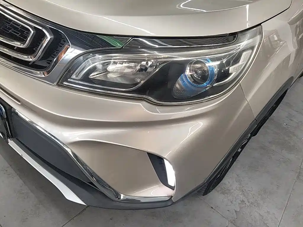 Geely Vision X3 2018 — фото 24