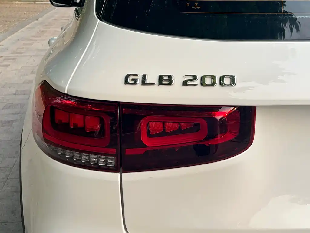Mercedes-Benz GLB 2023 — фото 17