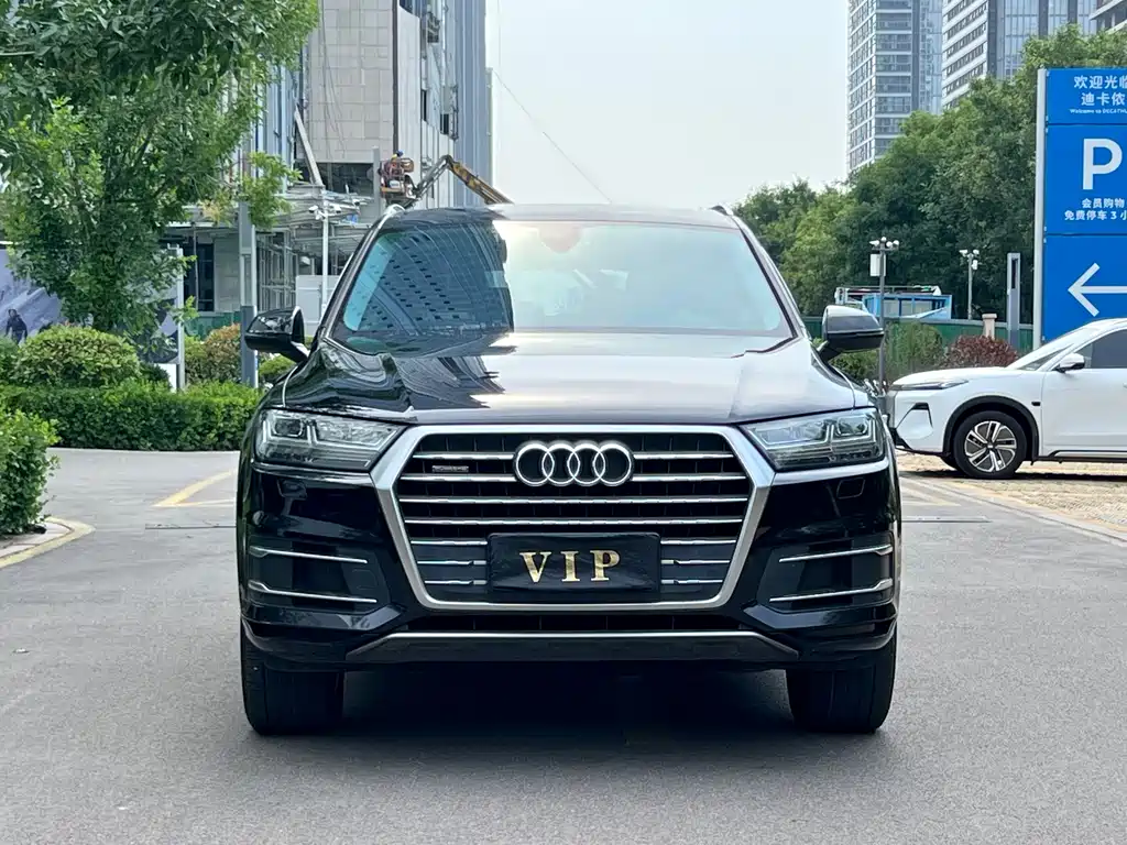 Audi Q7 2018 — фото 2