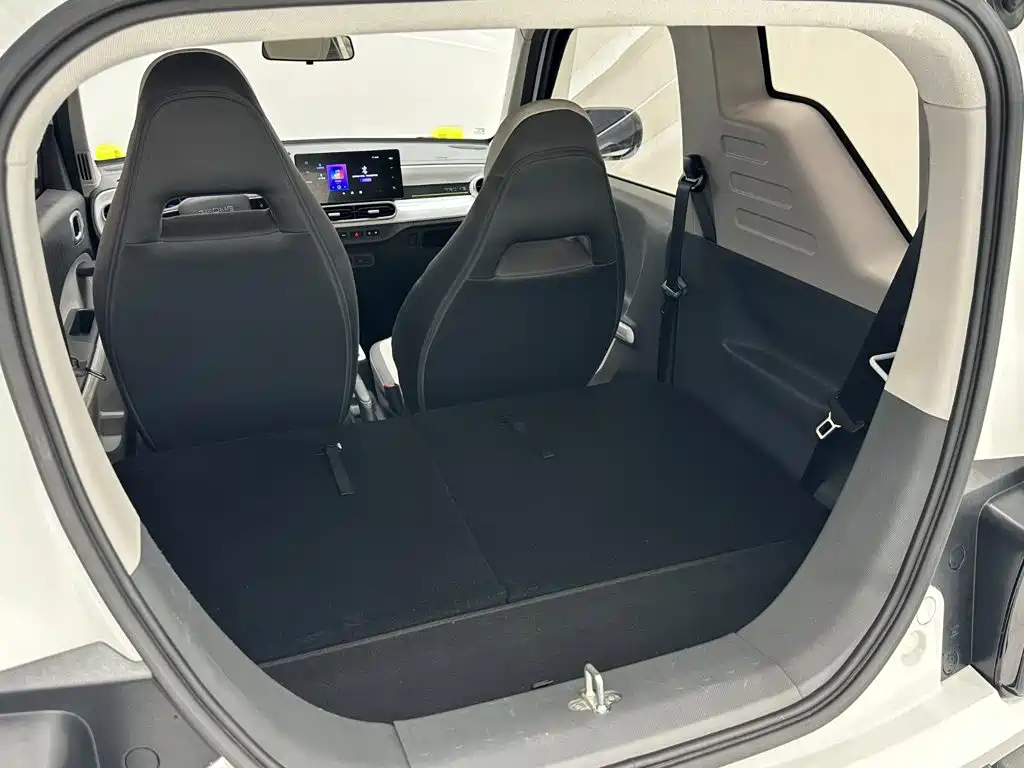 Geely Galaxy Panda 2025 — фото 17