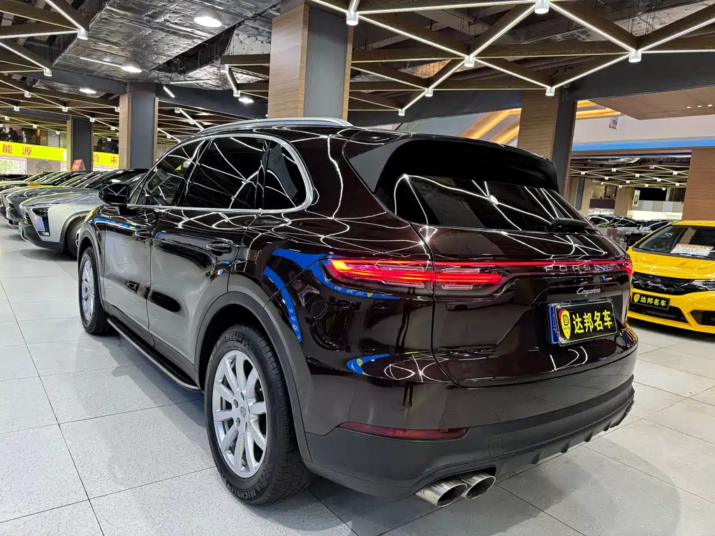 Porsche Cayenne 2018 — фото 13