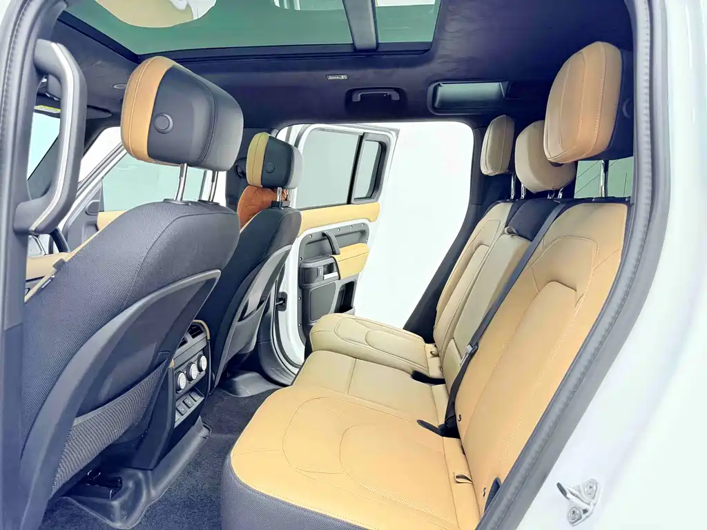 Land Rover Defender 2025 — фото 9
