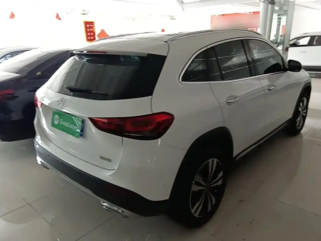 Mercedes-Benz GLA 2020