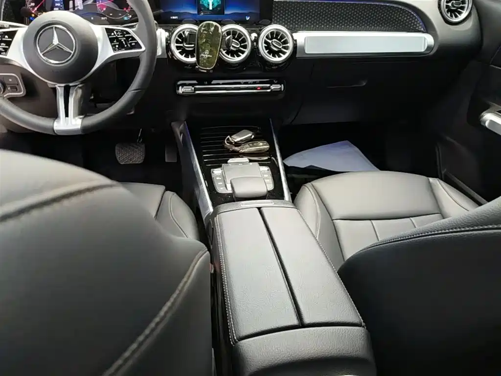 Mercedes-Benz GLB 2024 — фото 14