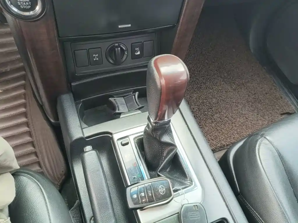 Toyota Prado 2016 — фото 14