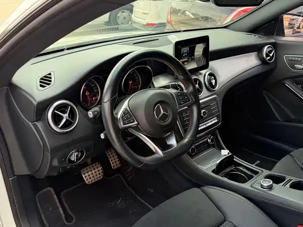 Mercedes-Benz CLA 2017