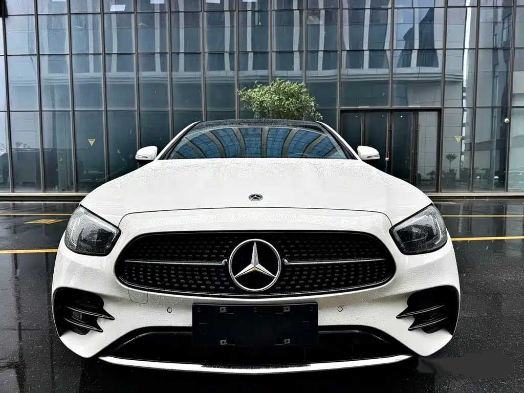 Mercedes-Benz E-Class 2022 — фото 2