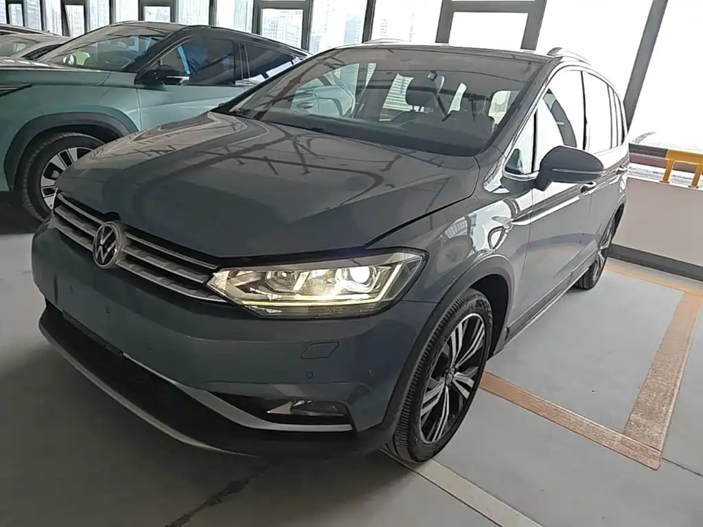 Volkswagen Touran 2020 — фото 2
