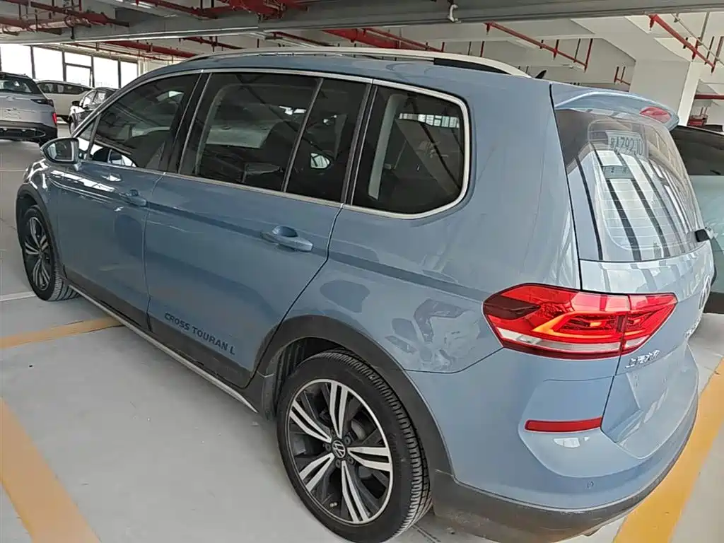 Volkswagen Touran 2020 — фото 5