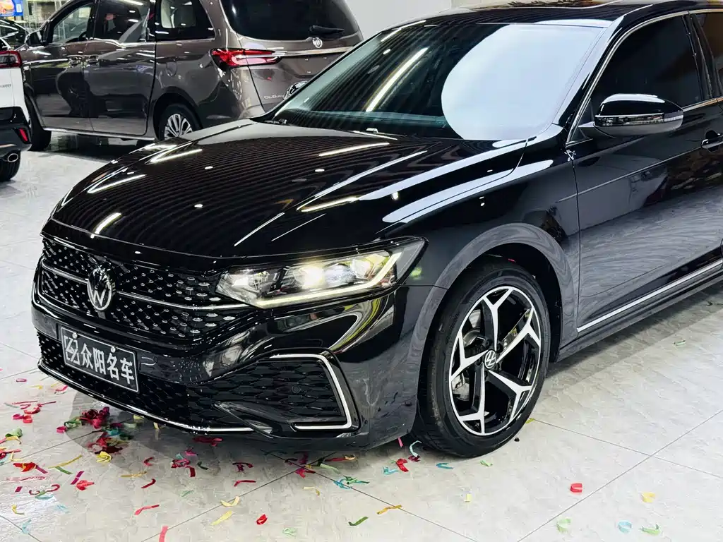 Volkswagen Passat 2025