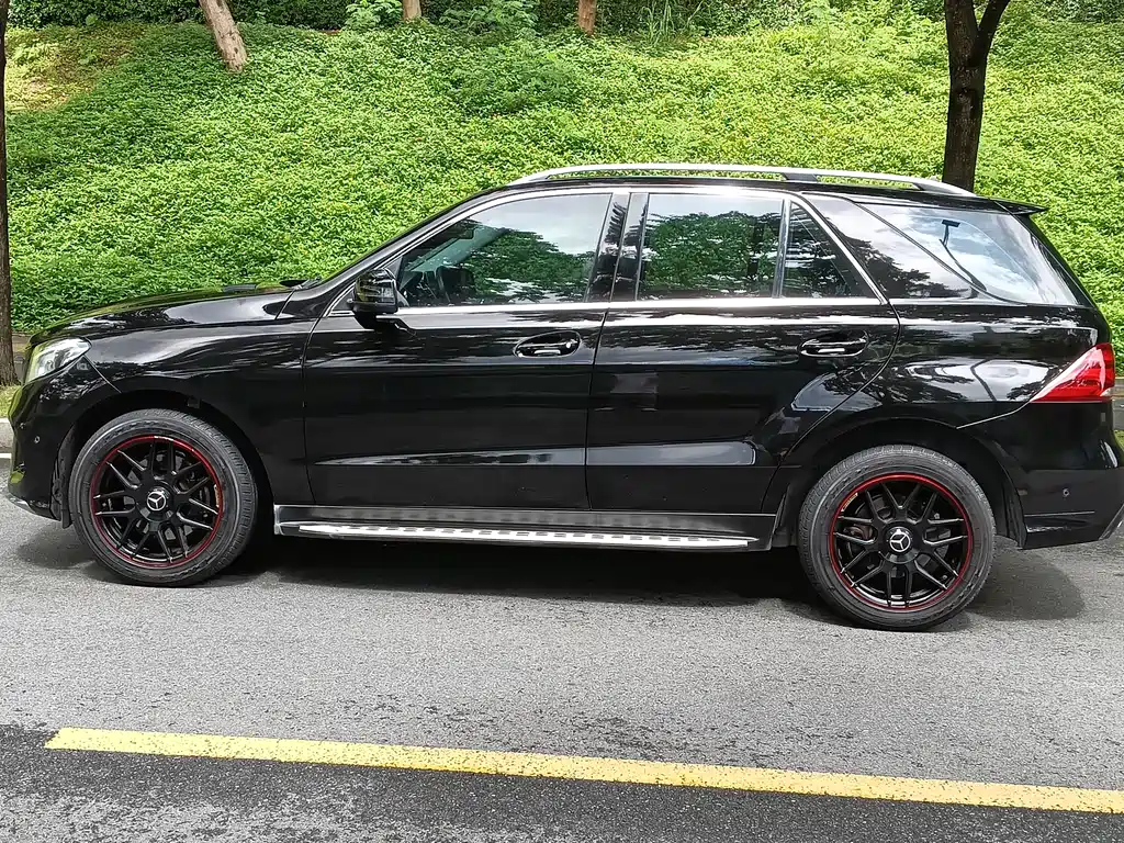 Mercedes-Benz GLE 2017 — фото 10