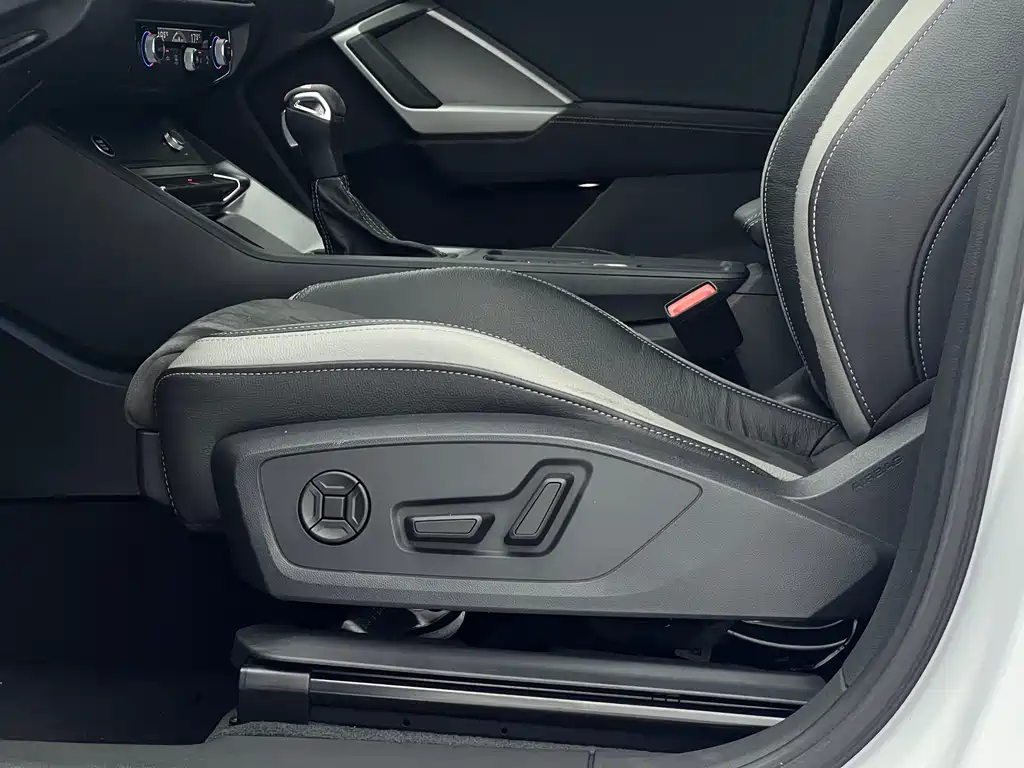Audi Q3 2022 — фото 21