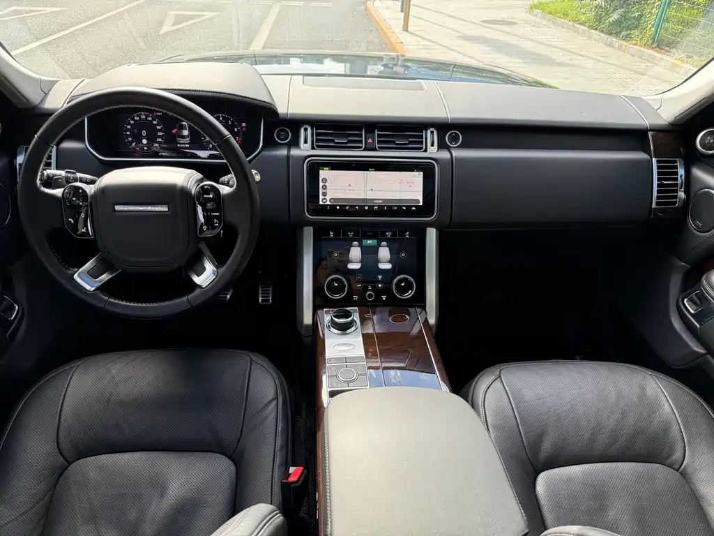Land Rover Range Rover 2022 — фото 21