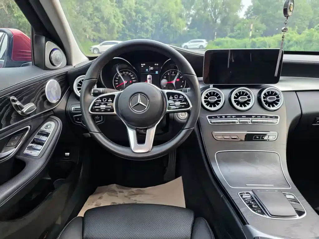 Mercedes-Benz C-Class 2019 — фото 10
