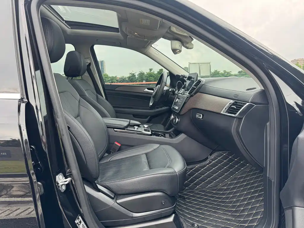 Mercedes-Benz GLE 2018 — фото 15
